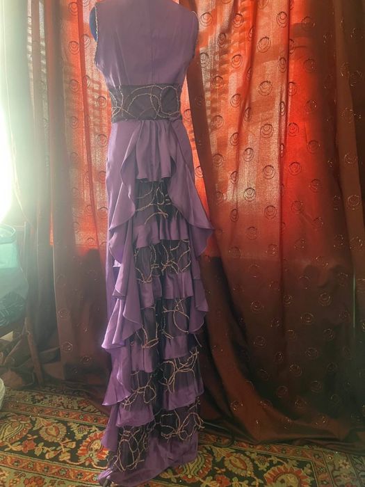 Очень красивое платье ручной работы