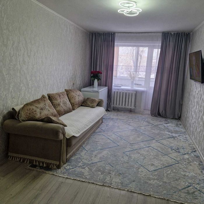 Продается 2комн квартира 3 этаж район старого авторынка