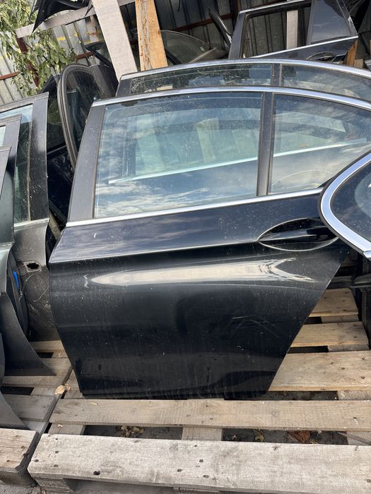 Usa stanga spate bmw f10 usa dreapta spate bmw f10
