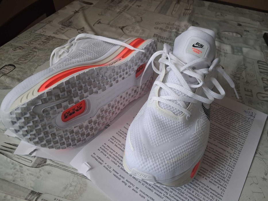 Маратонки Nike Vomero