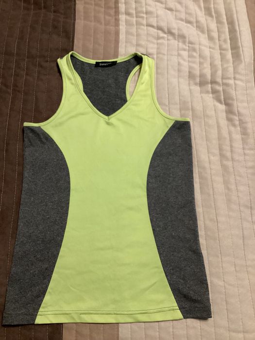 Дамски спортен топ