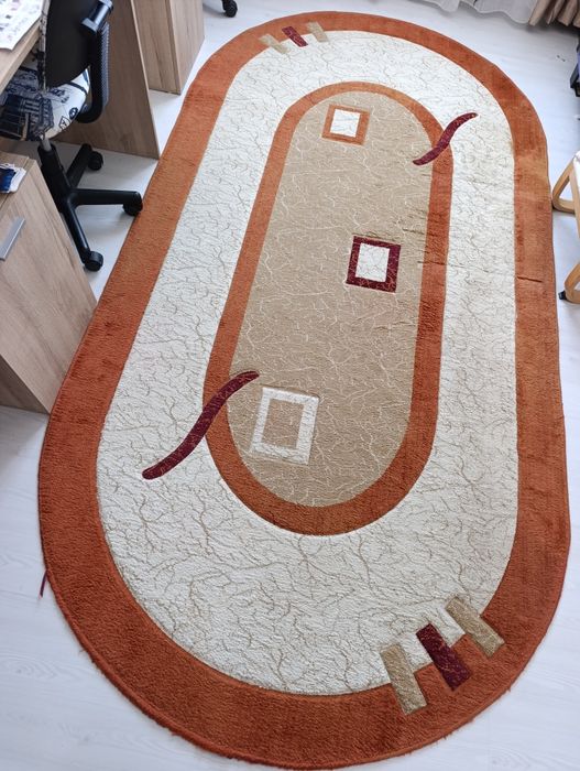 Covor portocaliu cu bej 3mx1,5m și covorașe mici 4 ovale și 2 patrate