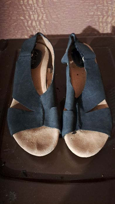 Продам босоножки Clarks, нубук, размер 40
