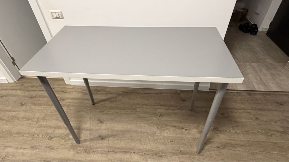 Masa/birou ikea cu picioare reglabile metalice