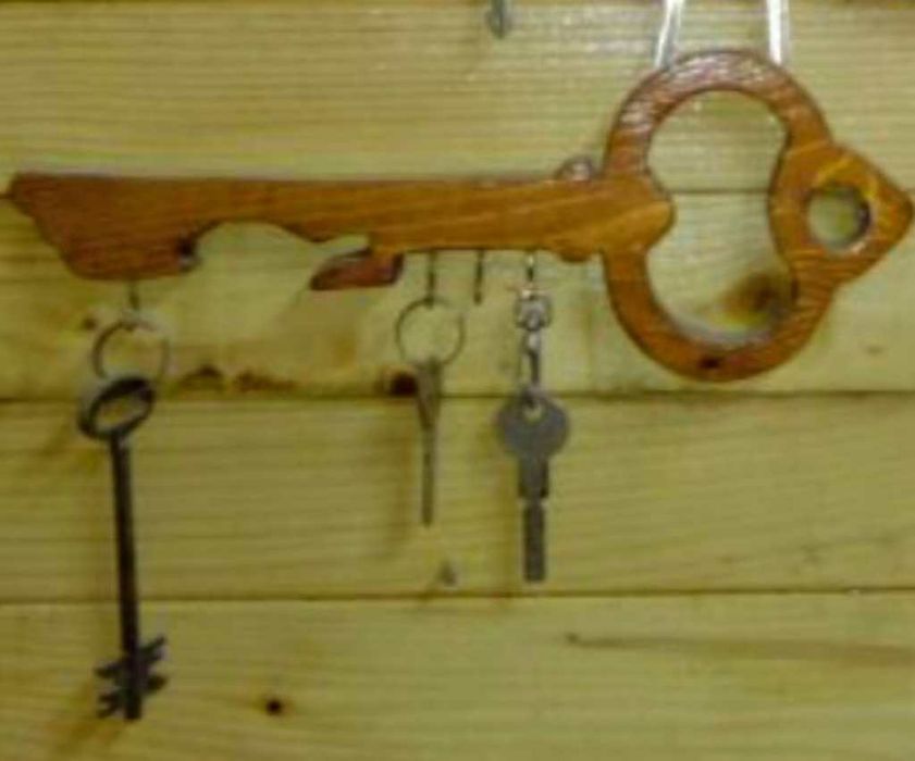 Дървен ключ за новодомци и ключодържател
