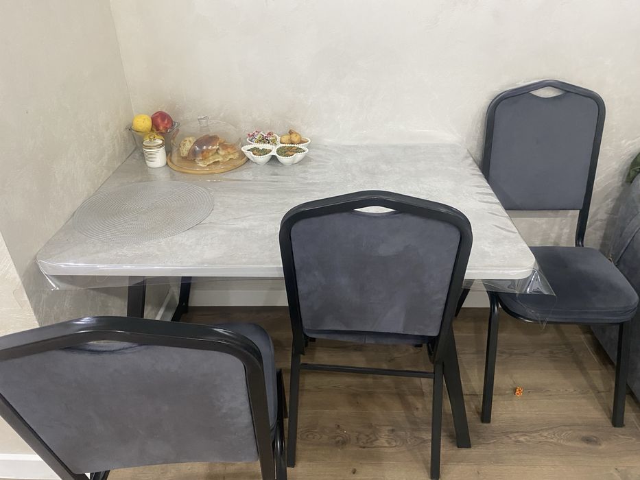 Продам стул со стульями