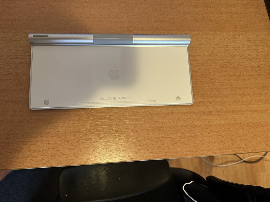 Tastatura Wireless Apple, Model A1314, Bluetooth, Aluminiu qwerty