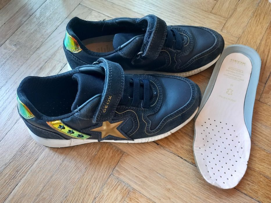Adidasi Geox, marimea 33,