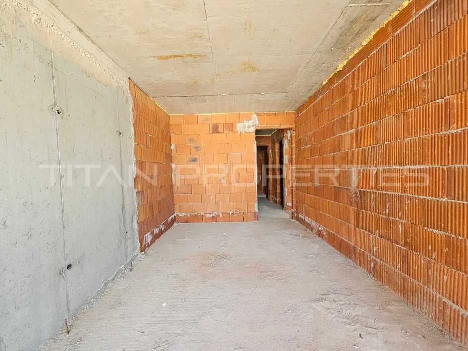 Продава се Тристаен апартамент в Пловдив, Христо Смирненски - 93 кв.м за 1295 €/кв.м - Снимка #3