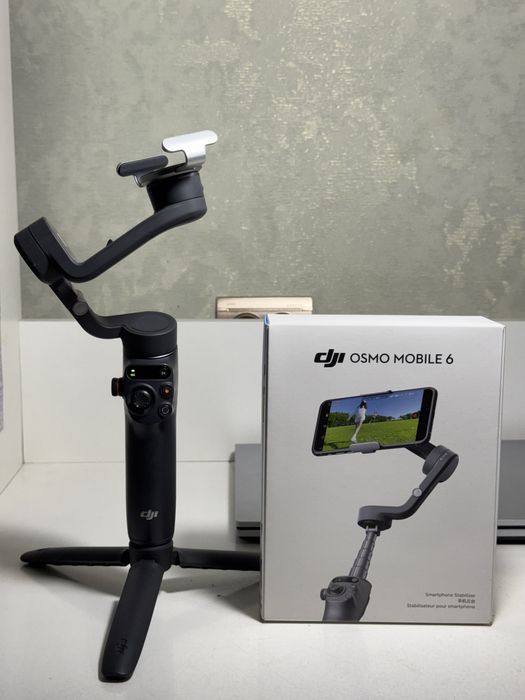Продаю стабилизатор DJI OSMO MOBILE 6