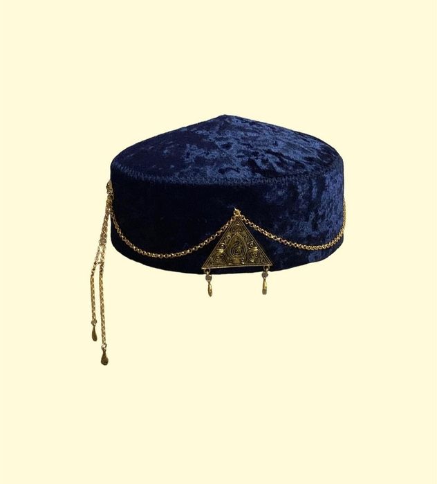 Трендтегі оюлы сәнді тақиялар