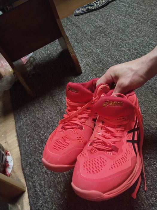 Кроссовки Assics 43-44 размер