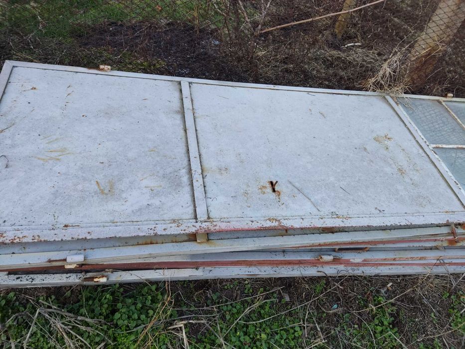 Метални врати масивни