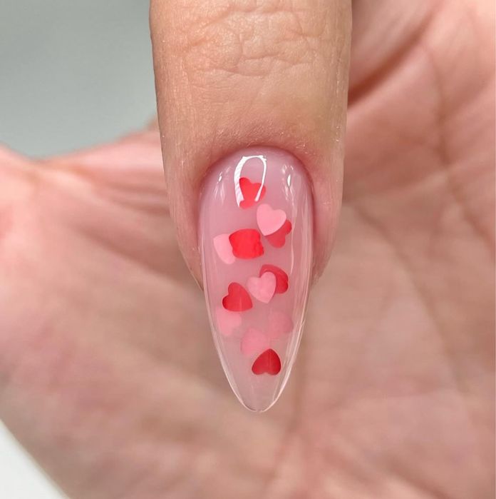 Маникюр педикюр