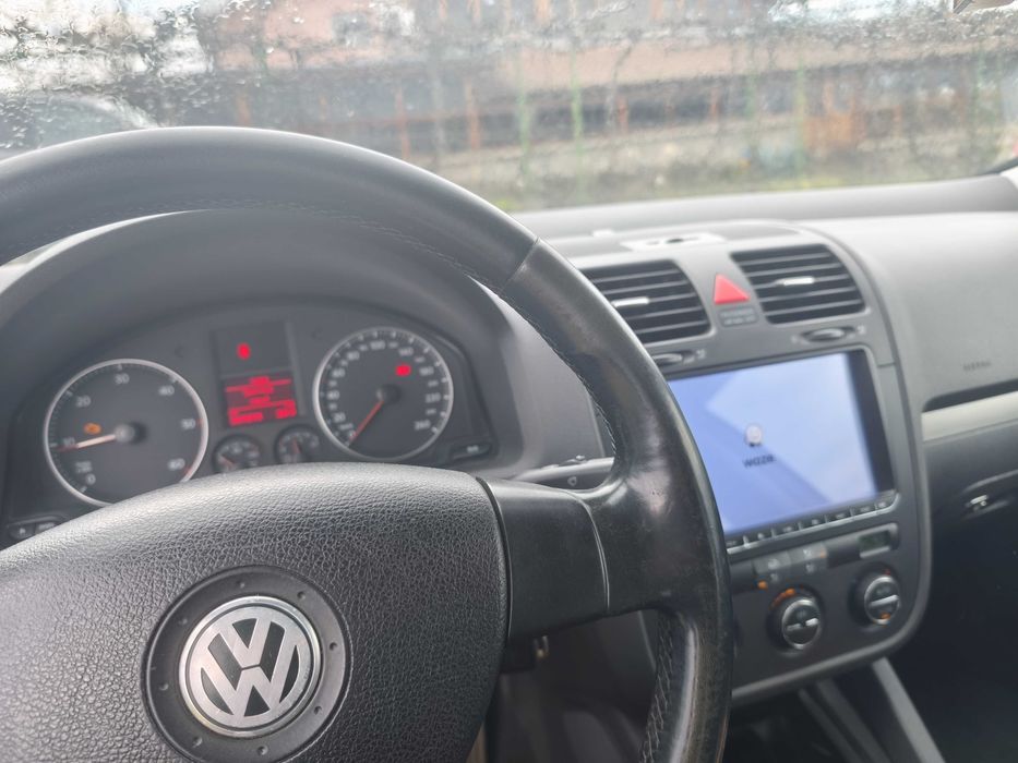 Продавам Golf 5 1.9 TDI