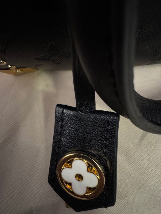 Louis Vuitton-Автентична чисто нова дамска чанта