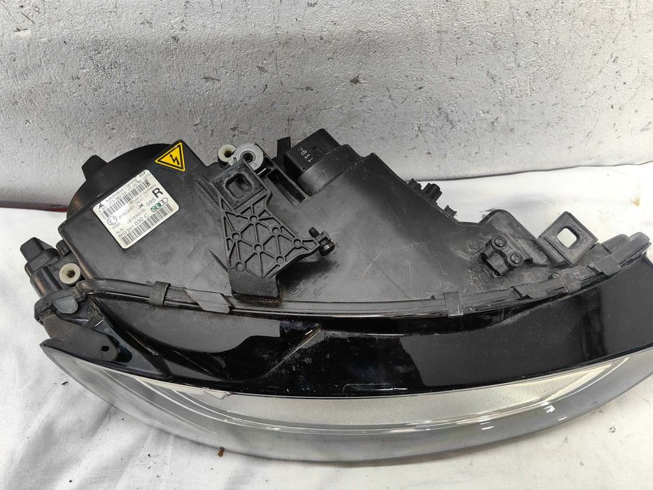 Оригинален фар Ауди А4 Б8  Audi A4 B8 Face Led Bixenon