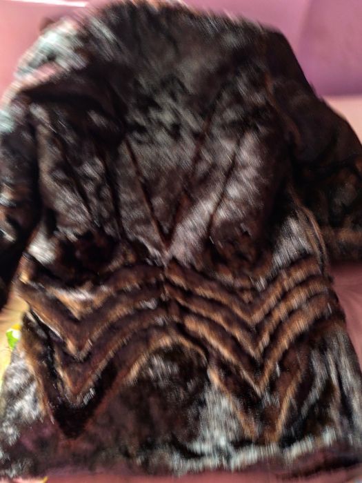 Еко палто в тъмно кафяв цвят с подплата