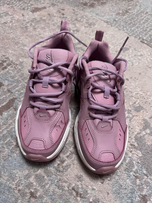 Кроссовки NIKE оригинал 38-37 размер