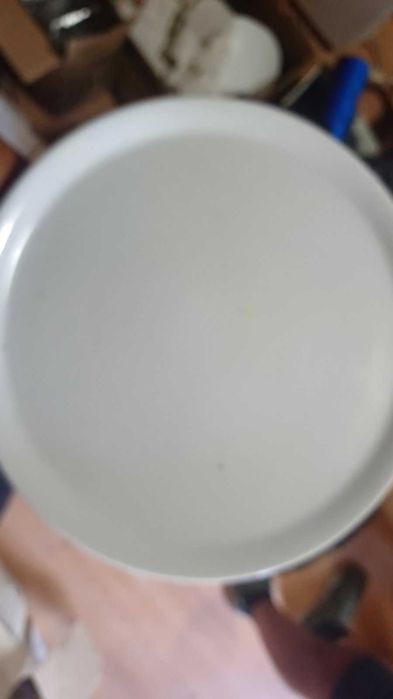 Посуда за ресторант,чинии,чаши,вилици ,ножове