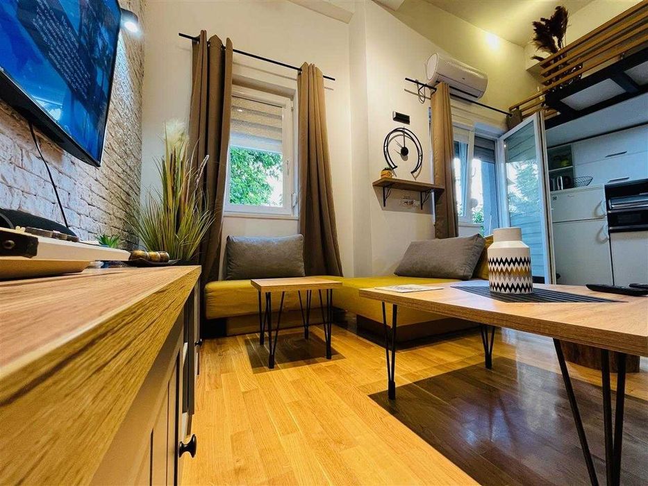 Дава се под наем Двустаен апартамент в Пловдив, Център - 64 кв.м за 280.5 € - Снимка #1