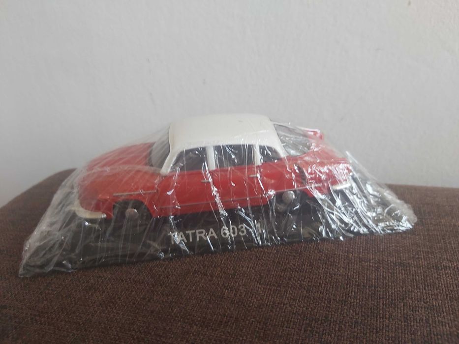 Machetă Tatra 603-1 executie scară 1:43 (seria "Masini de Legenda")