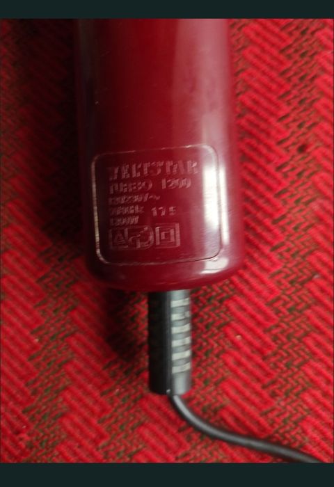 Foehn, fohn pentru uscat părul, foarte mic, robust și foarte practic, în perfectă stare de funcționare.