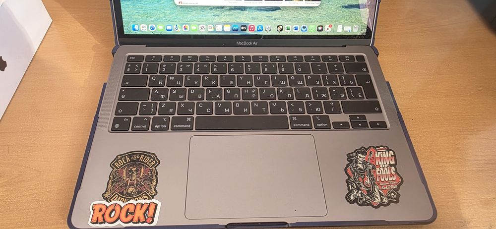 MakBook Air m1 256GB