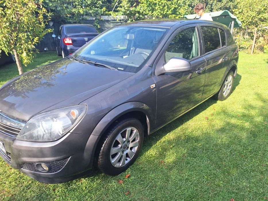 Opel Astra 2012 1.6 Usor Avariat