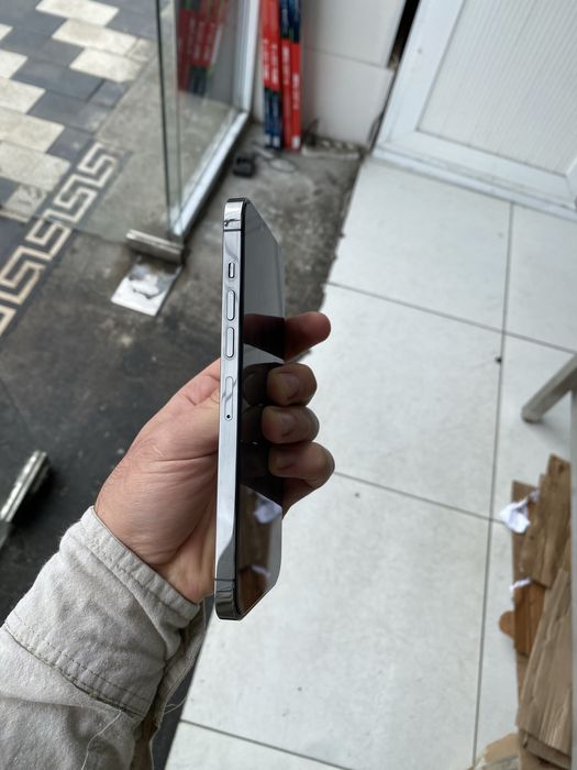 Продам iphone 13 pro max