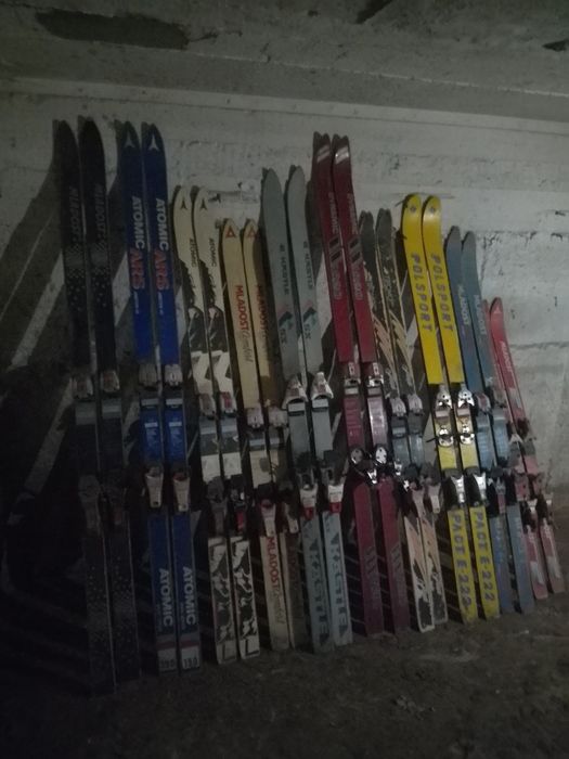 Голям набор на ски втора употреба