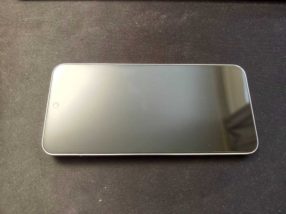 Телефон Xiaomi 13