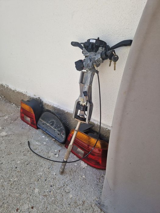 Броня за бмв е39 задна със партроници стопове километраж