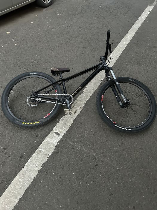 Canyon sitched 350 dirt jumper