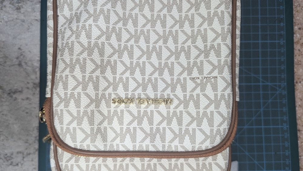 Продам сумку Michael Kors