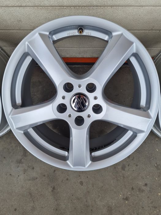 Джанти за ФОЛКСВАГЕН VW AUDI SEAT Skoda R17 5x112 ET39 7J