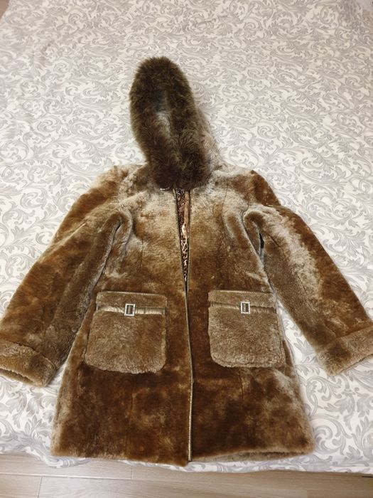 Продам шубу женскую