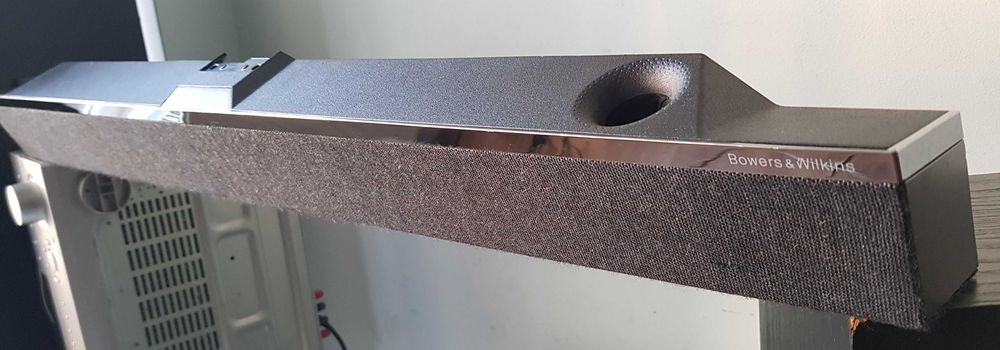 Soundbar Bowers & Wilkins pt monitor Philips 558M1RY