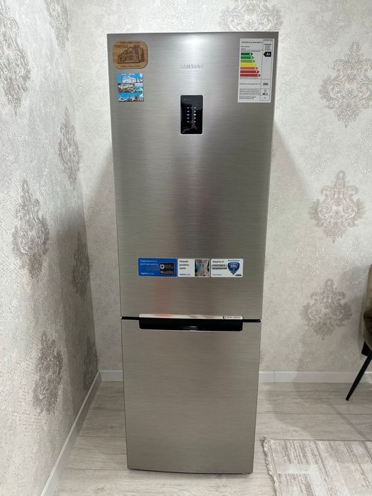 Продам холодильник Samsung