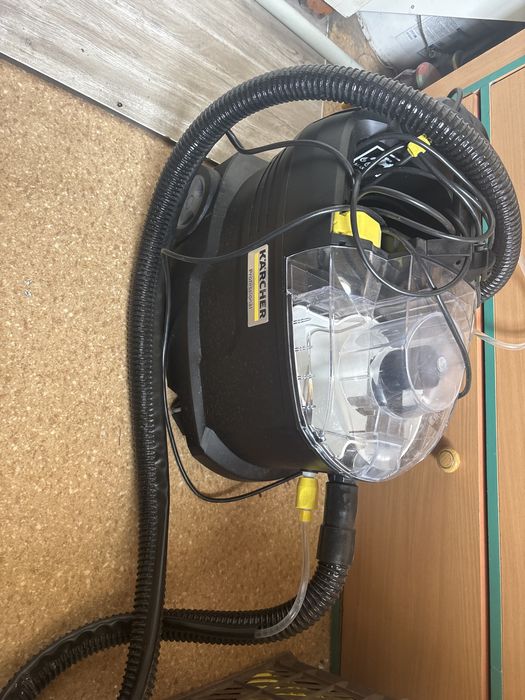 Пылесос моющий Karcher Puzzi 8/1