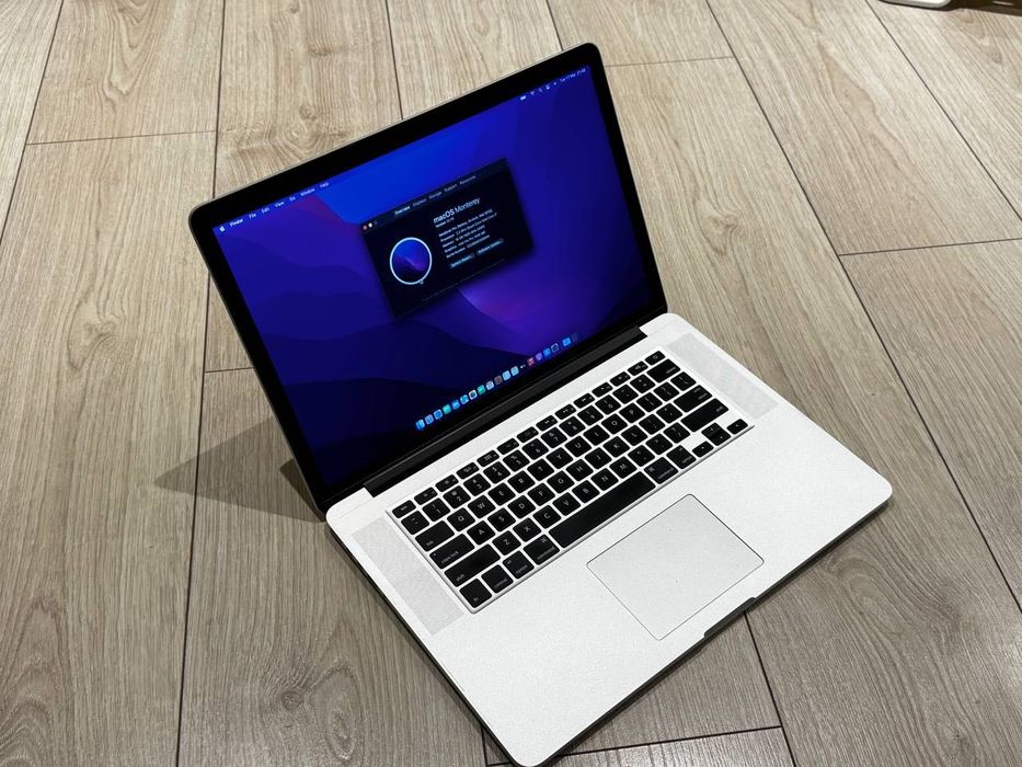 Vând MacBook PRO Retina 15, i7 2,2 GHz, 16 GB RAM