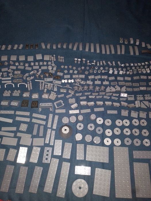 Оригинал LEGO сұр бөлшектері 543 дана / Серые детали ЛЕГО