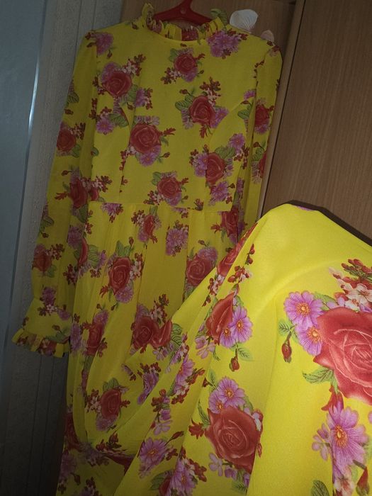 Көйлек сатылады.