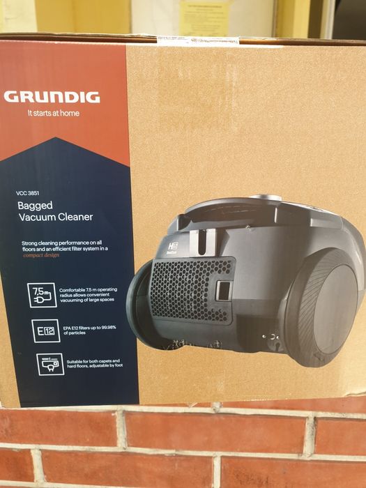 Grundig VCC 3851 чисто нова.