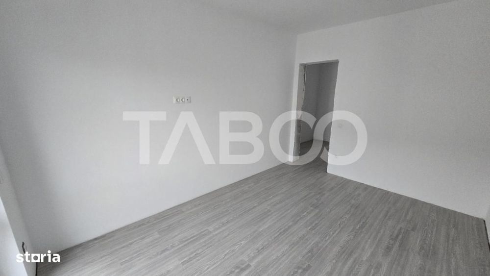 Apartament cu 3 camere camara si parcare de vanzare in Doamna Stanca