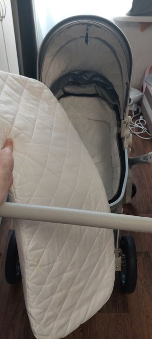 Продам коляску в отличном состояние