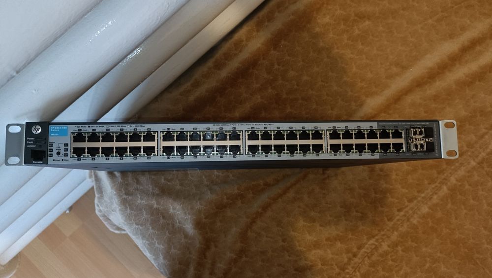 Swich HP cu 48 porturi