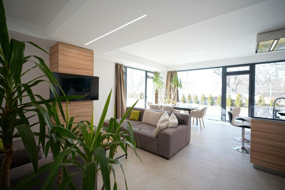 Дава се под наем Четиристаен апартамент в София, Горубляне - 180 кв.м за 1499 € - Снимка #1