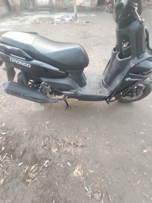 Скутер  бензин яхши юради запчастмас бу ???