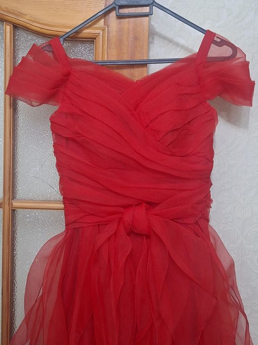 Oqshom koʻylak 1 marta kiyilgan.